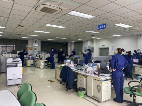 ��ɫ�������M(j��n)���(d��ng)